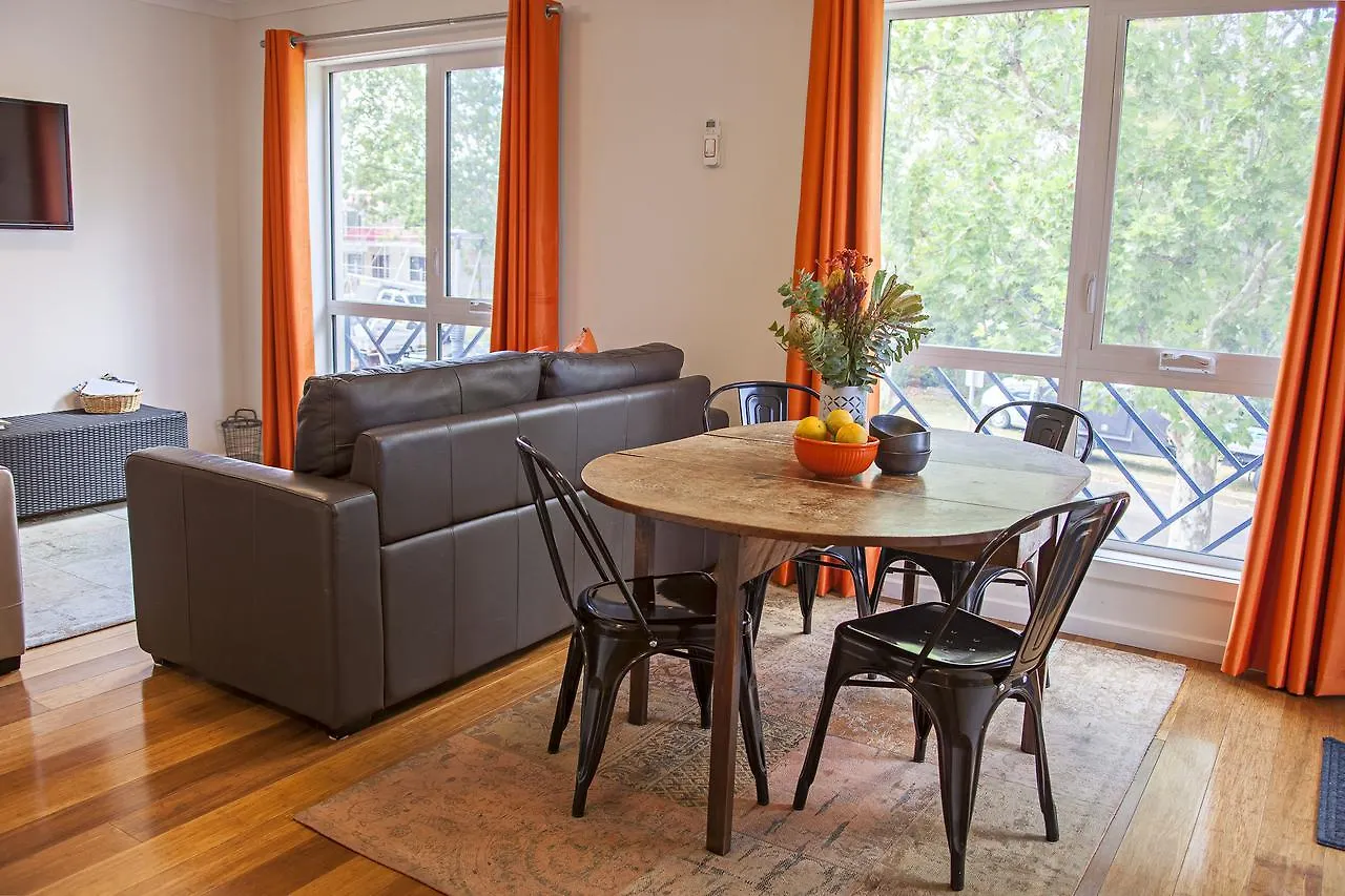 **** Aparthotel One Of A Kind Apartments Canberra Australia