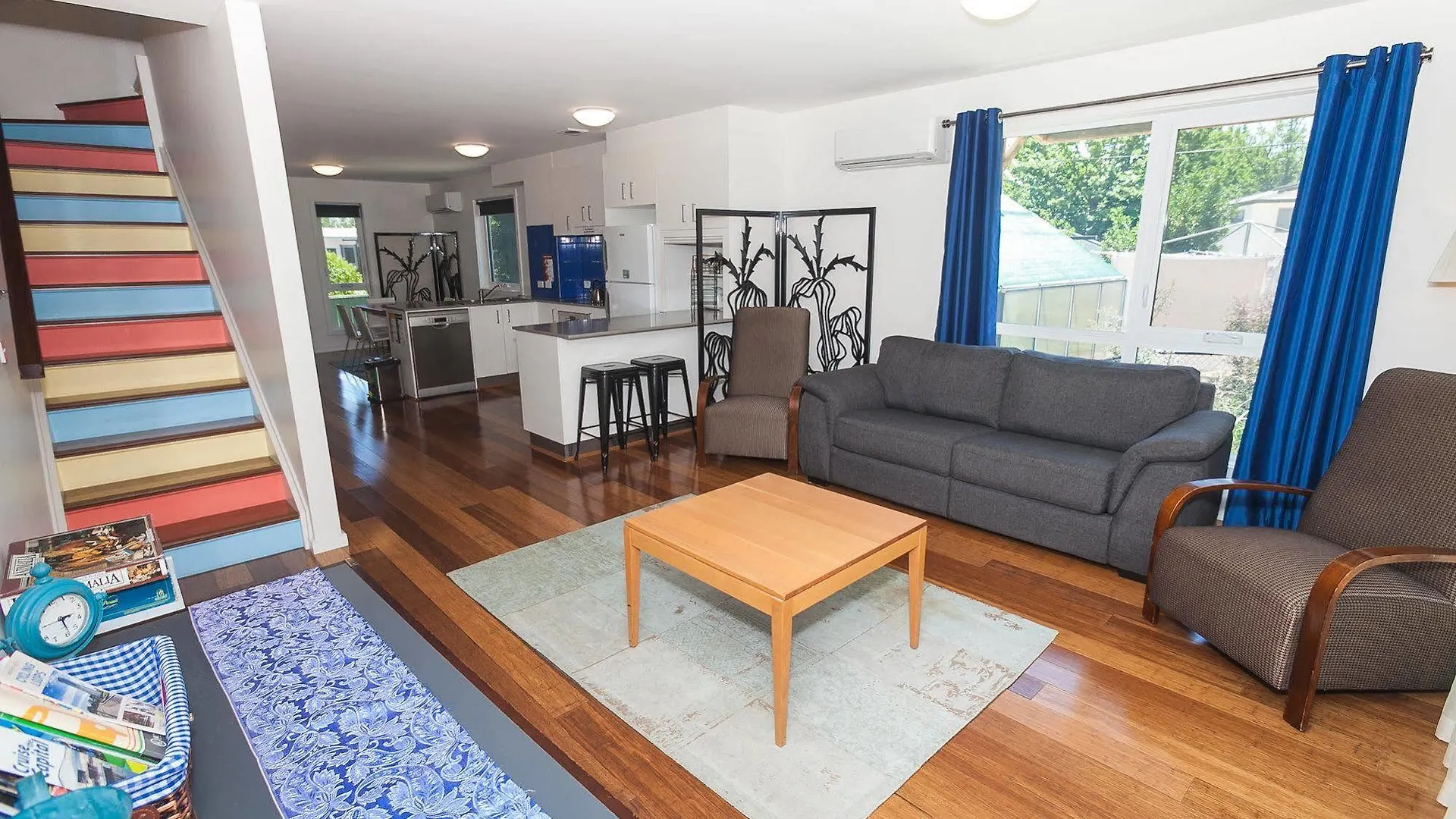 Aparthotel One Of A Kind Apartments Canberra